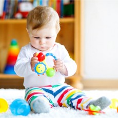 Giochi neonati 0-3 mesi: le varie tipologie
