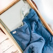 Nannafrufrù - Trapunta imbottita 100x150cm- 100% bamboo e 100% poliestere reciclato - Colore: Denim