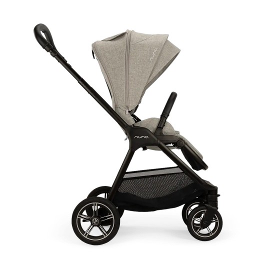 Nuna - Passeggino Triv Next - Compatto e leggero! - Colore Nuna: Graphene by BMW