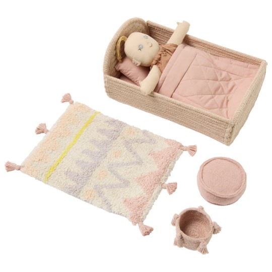 Lorena Canals - Set Mini Lorena - Bambola con culla, tappeto, cestino e pouf - 22x32x16cm - Varianti Lulujo: Ammi